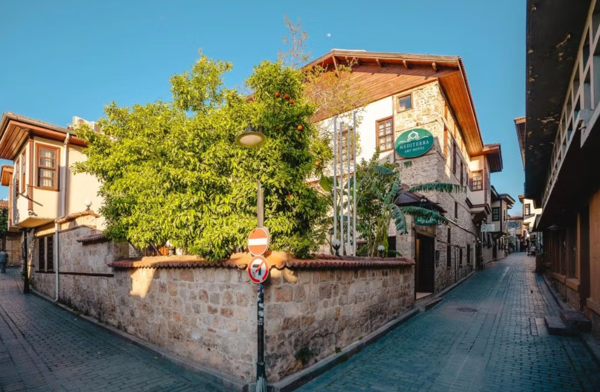 Mediterra Art Hotel