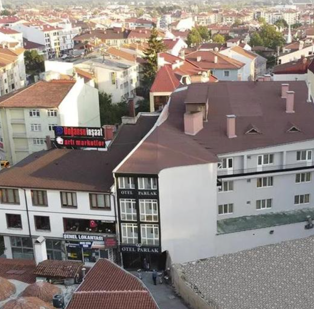 Parlak Otel