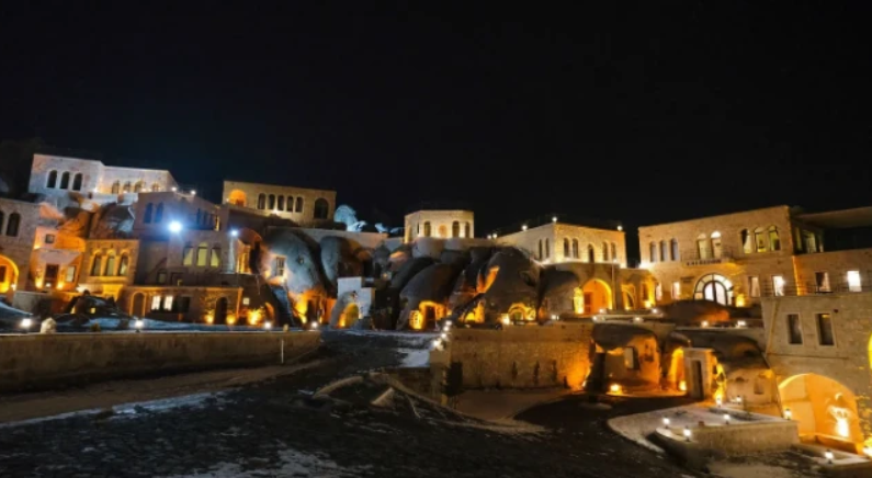 Kalsedon Cave Suites