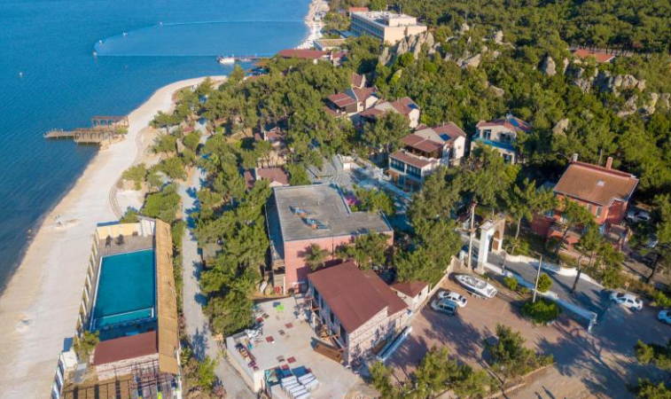 Ivy Sailing Resort