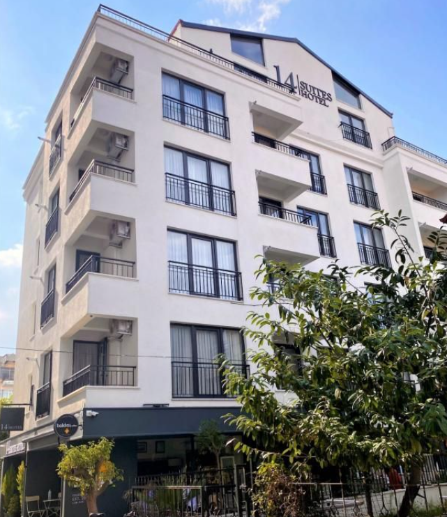 14 Suites Hotel