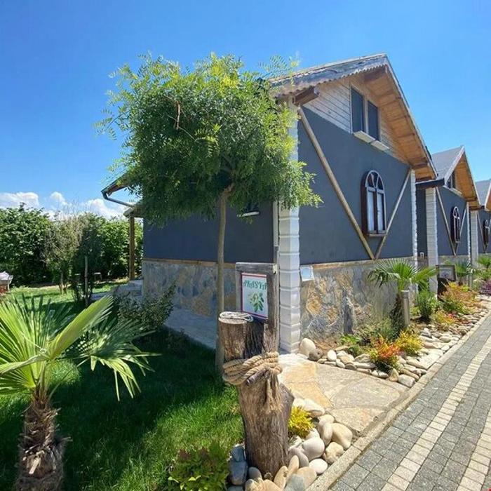 Tiny River House Agva