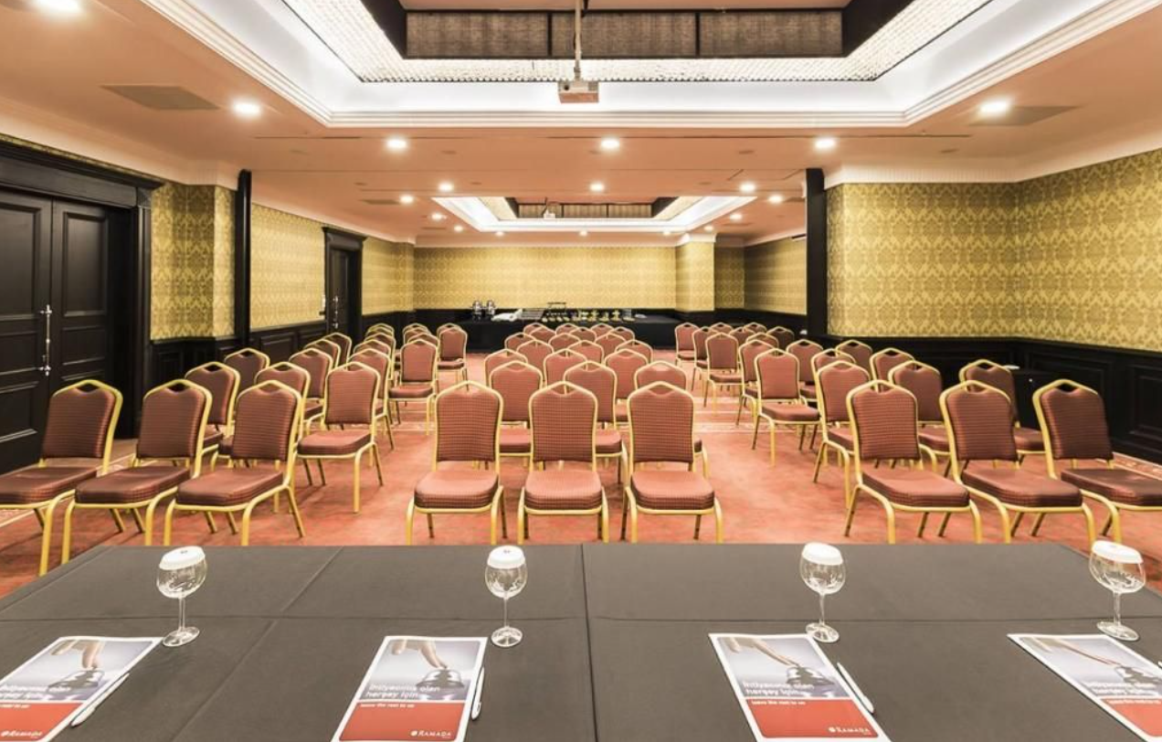Konferans Salonu