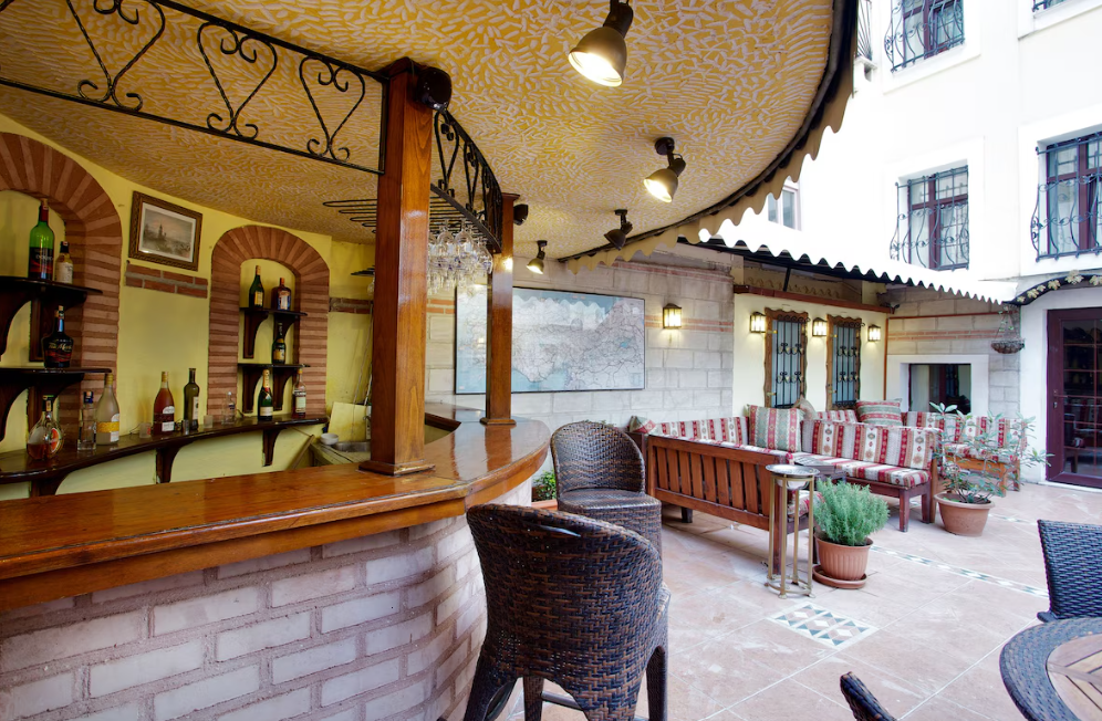 Bar