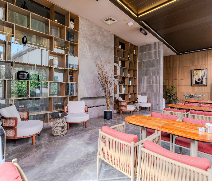 EXPOSÉ LOUNGE & BAR