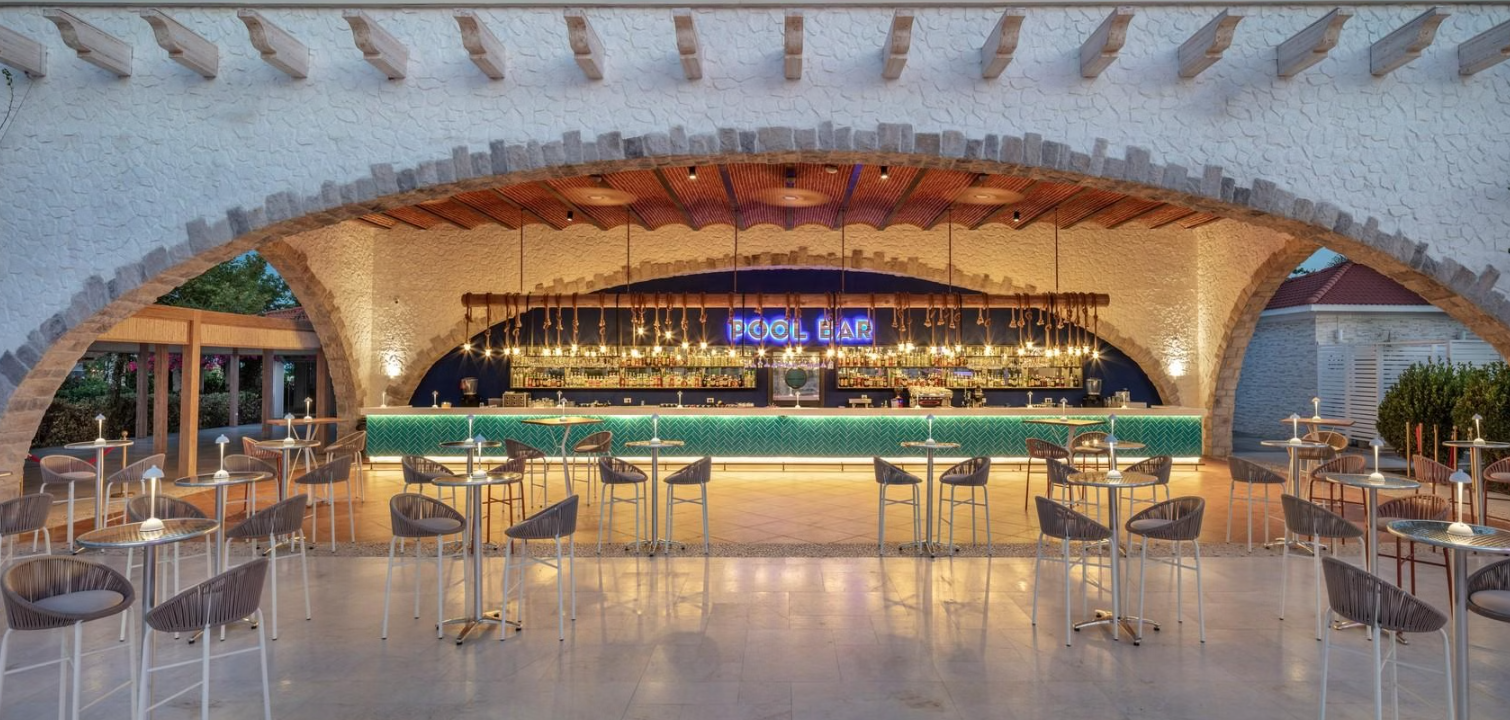 Pool Bar