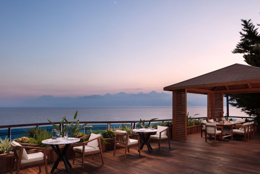 Havuz Kenarı Restoranı